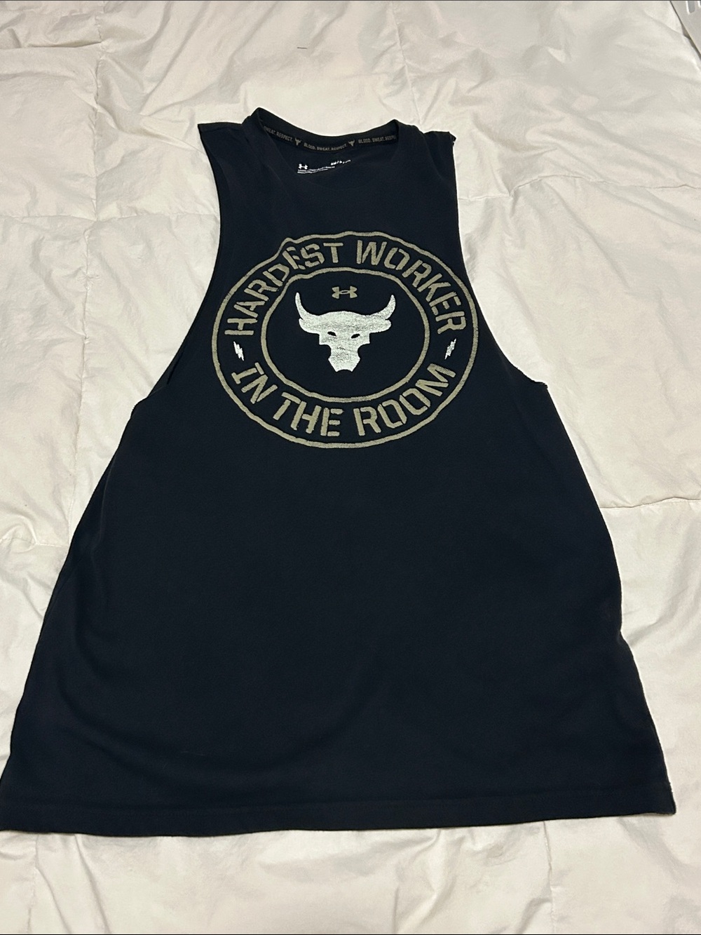 Under Armour Black Sleeveless Gym Tank with Gold Graphic